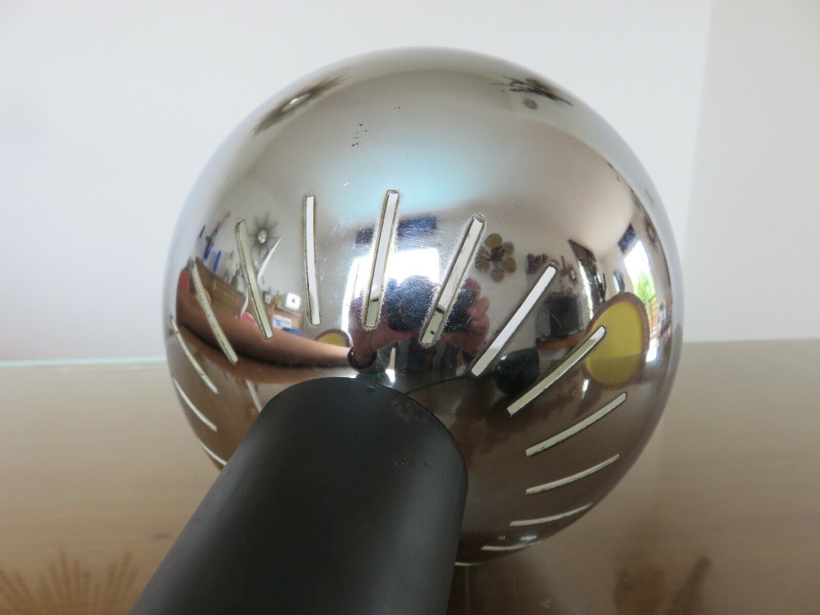 Chrome metal suspension 70s