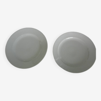 Plats anciens (2) en porcelaine blanche