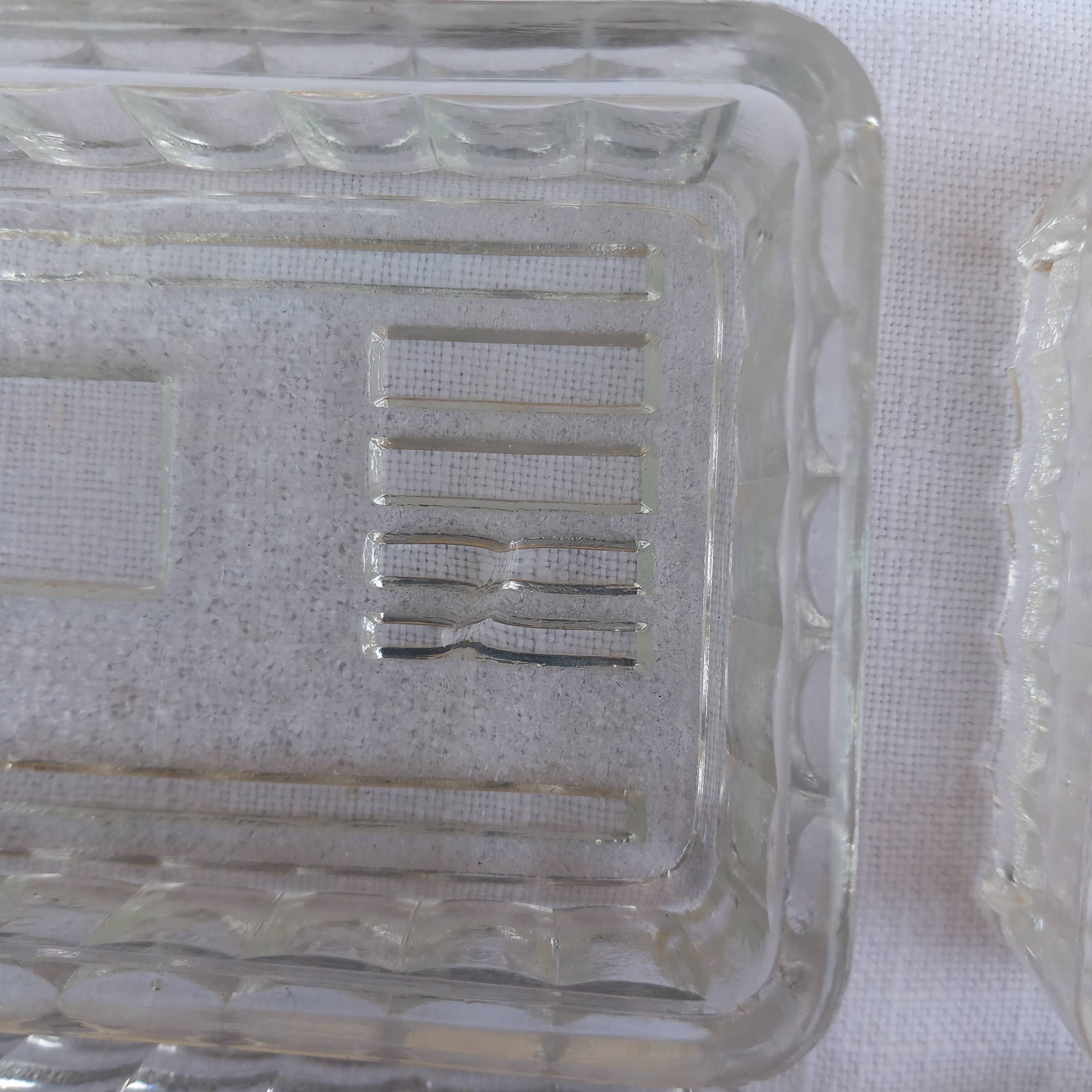 Glass tray and its dishes