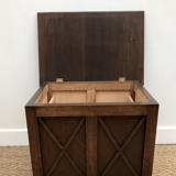 Trunk with braces