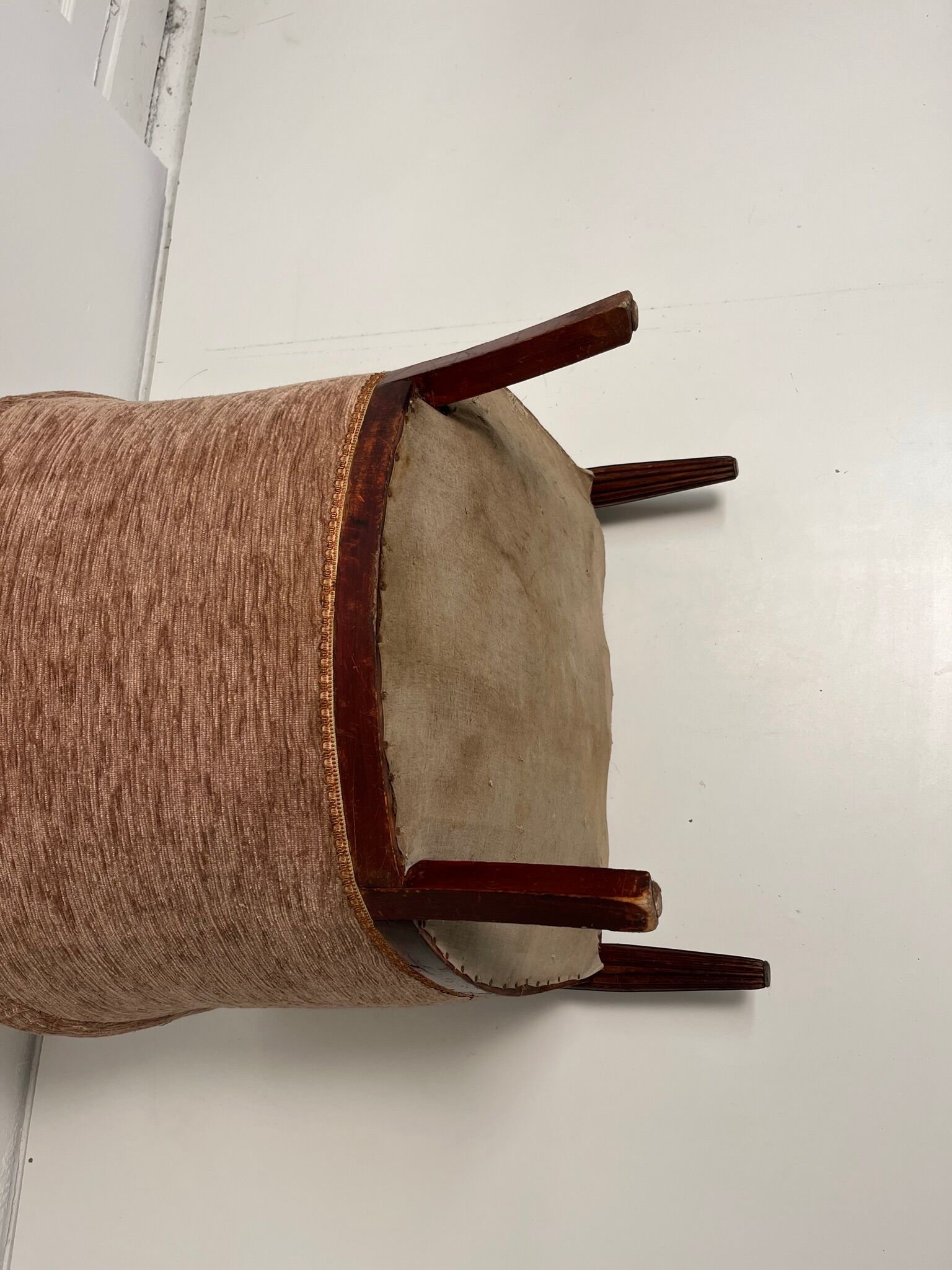 Armchair in the shape of a barrel 20-30s