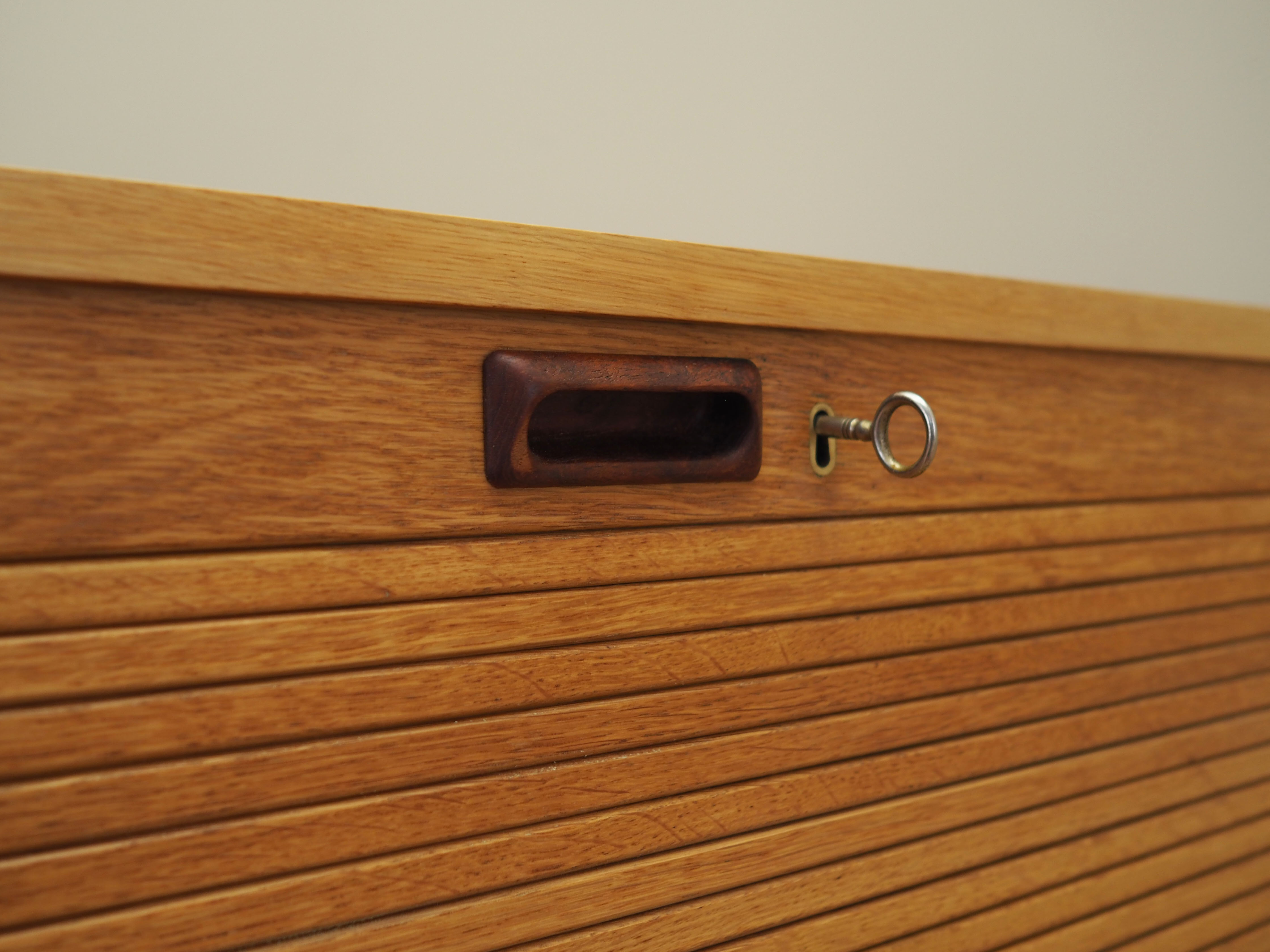 Commode en frêne, design danois, années 1970, fabricant SKM