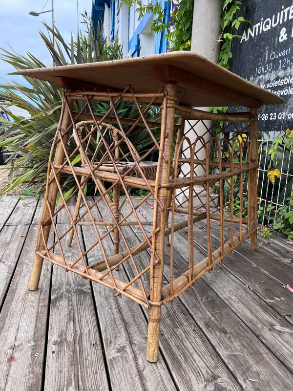Petit bureau en rotin avec chaise