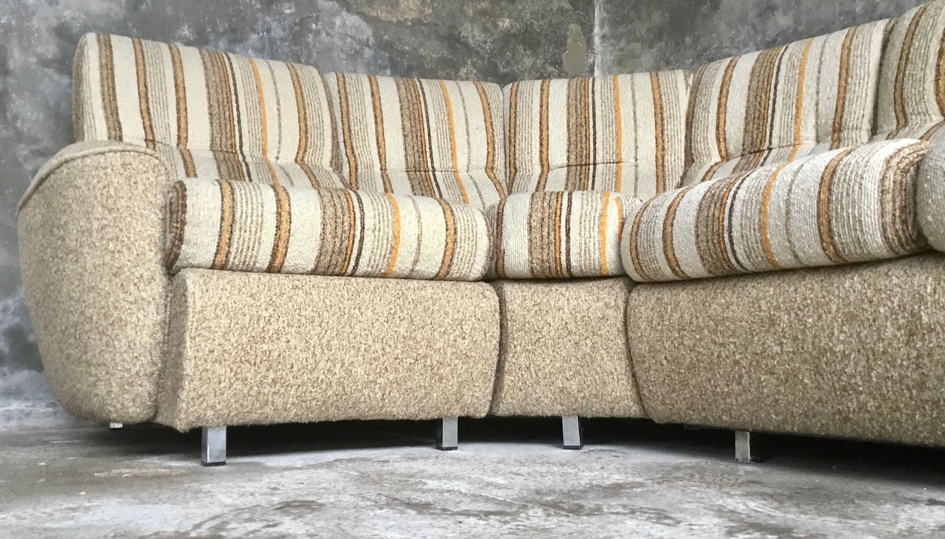 Corner sofa convertible in antique wool brand GMC seats - design 1970