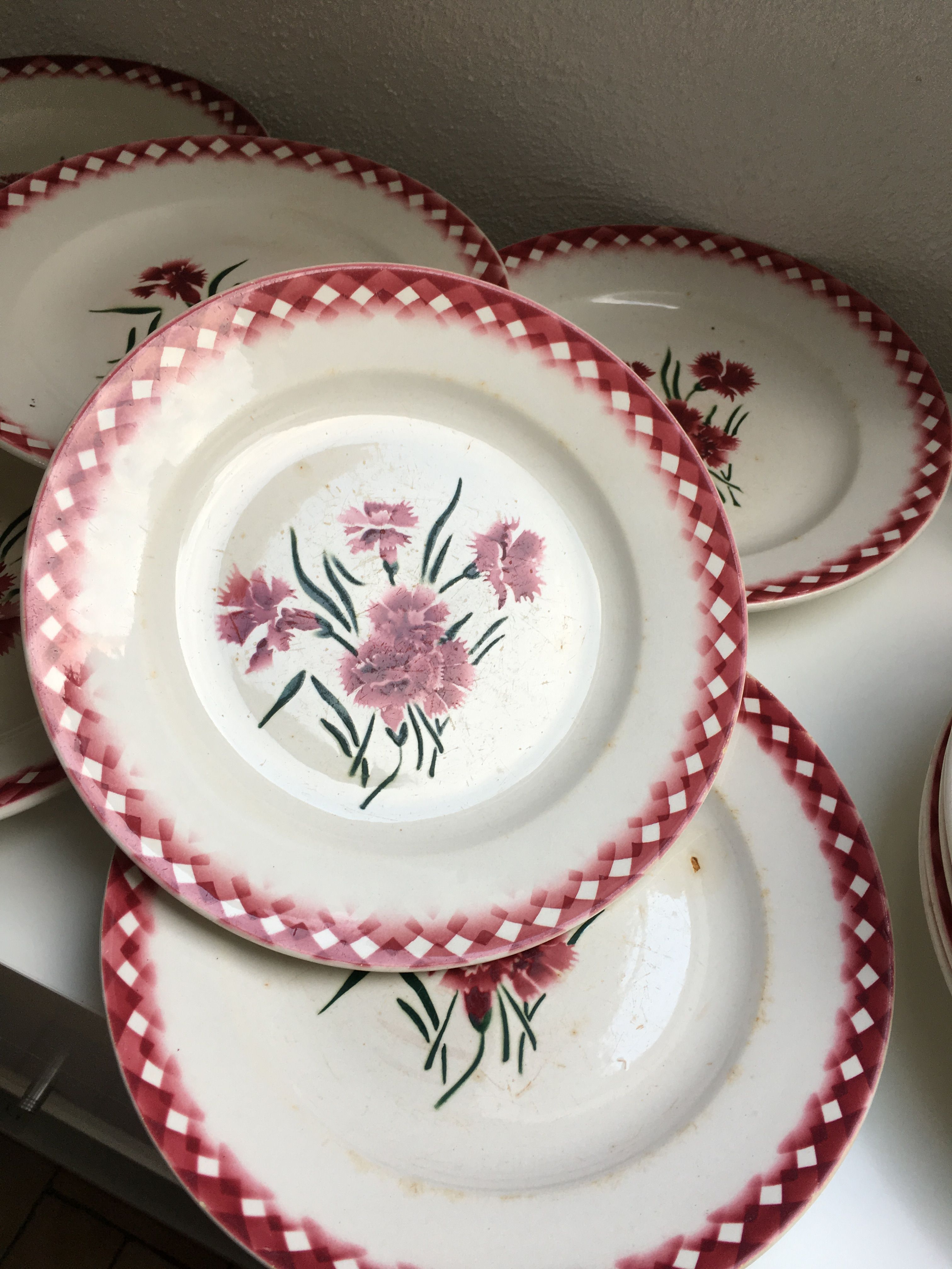 Set of 11 plates signed Mignardises Sarreguemines hand painted decor