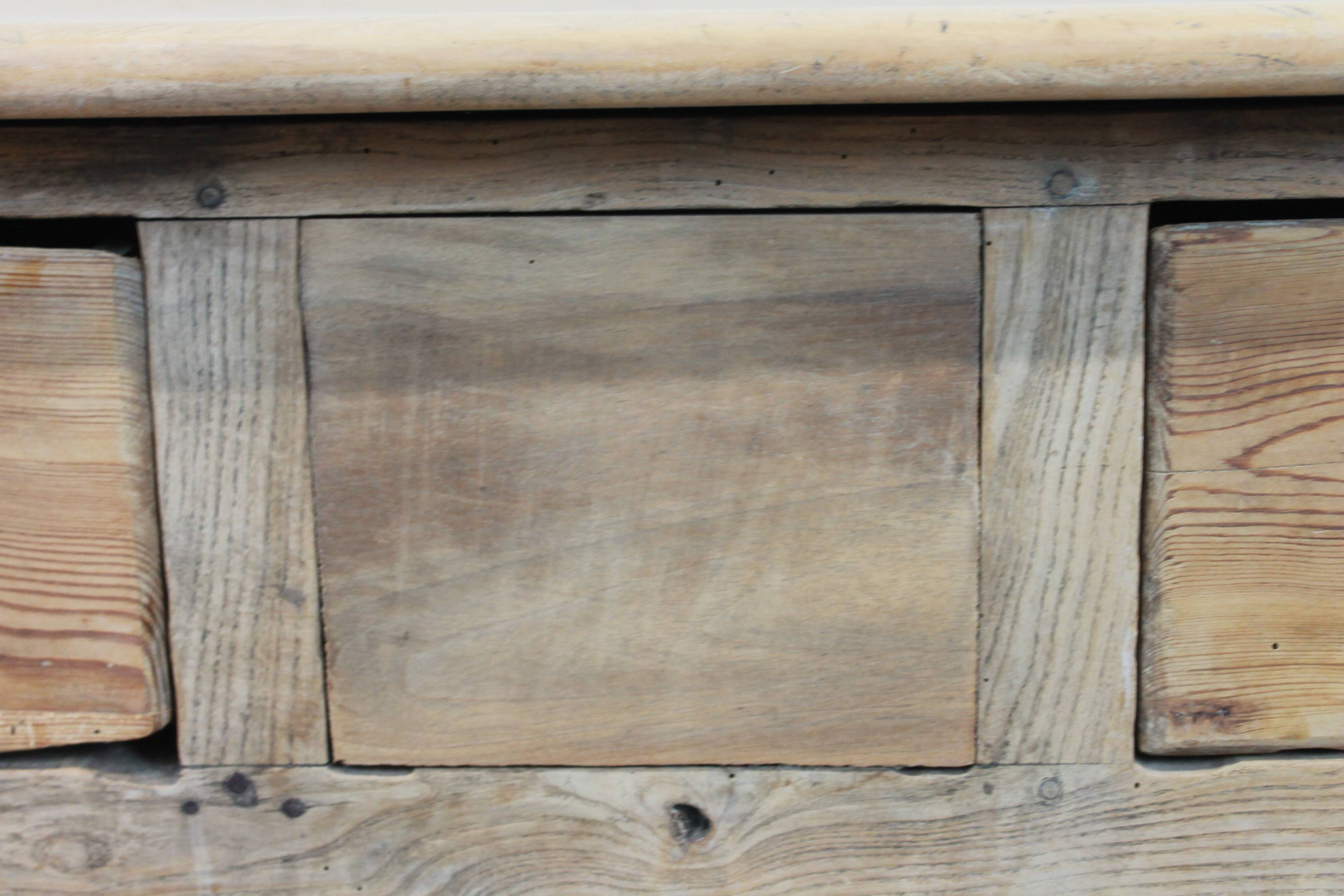Table basse de ferme