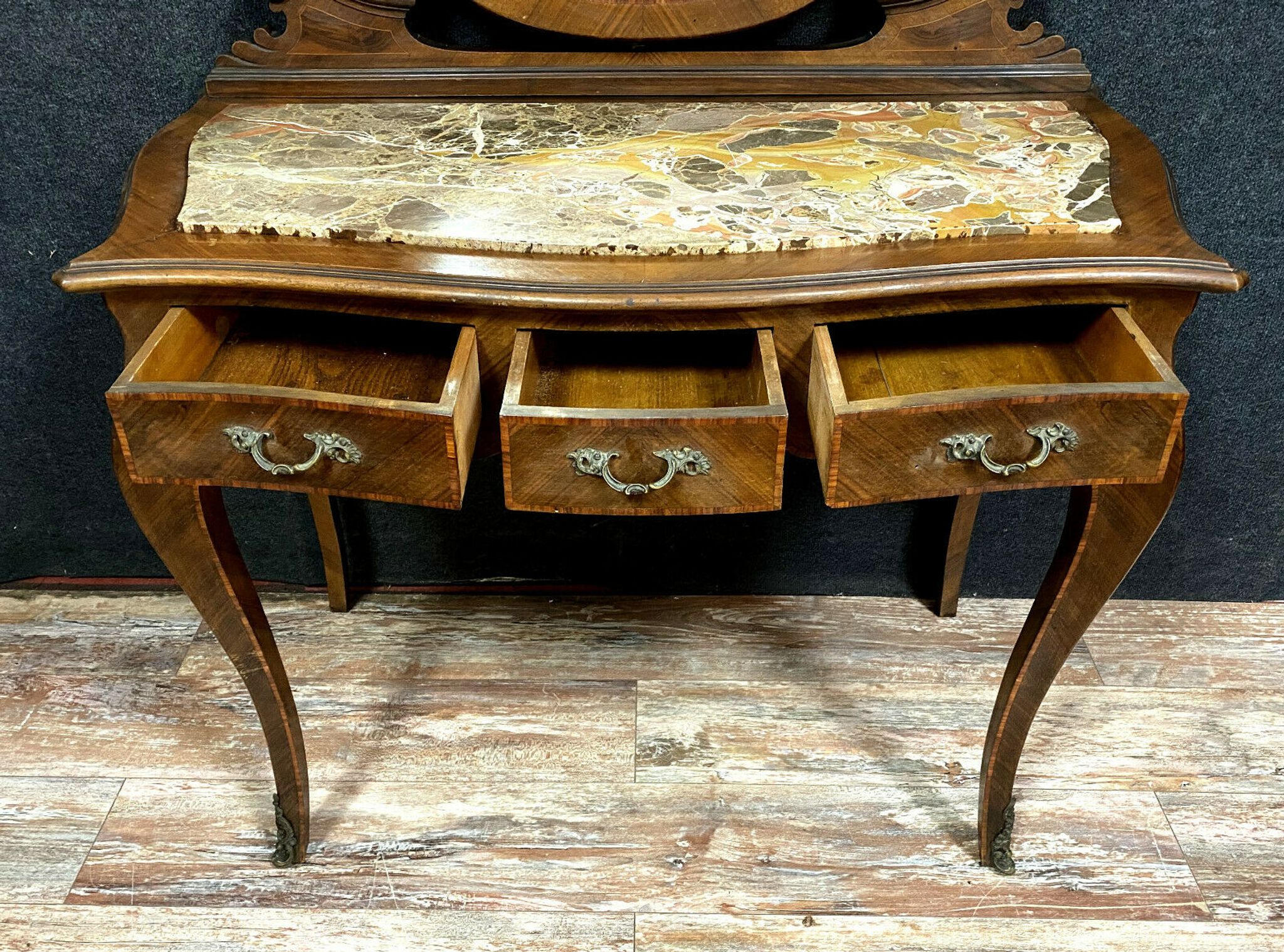Louis XV toilet table curved in precious wood marquèterie