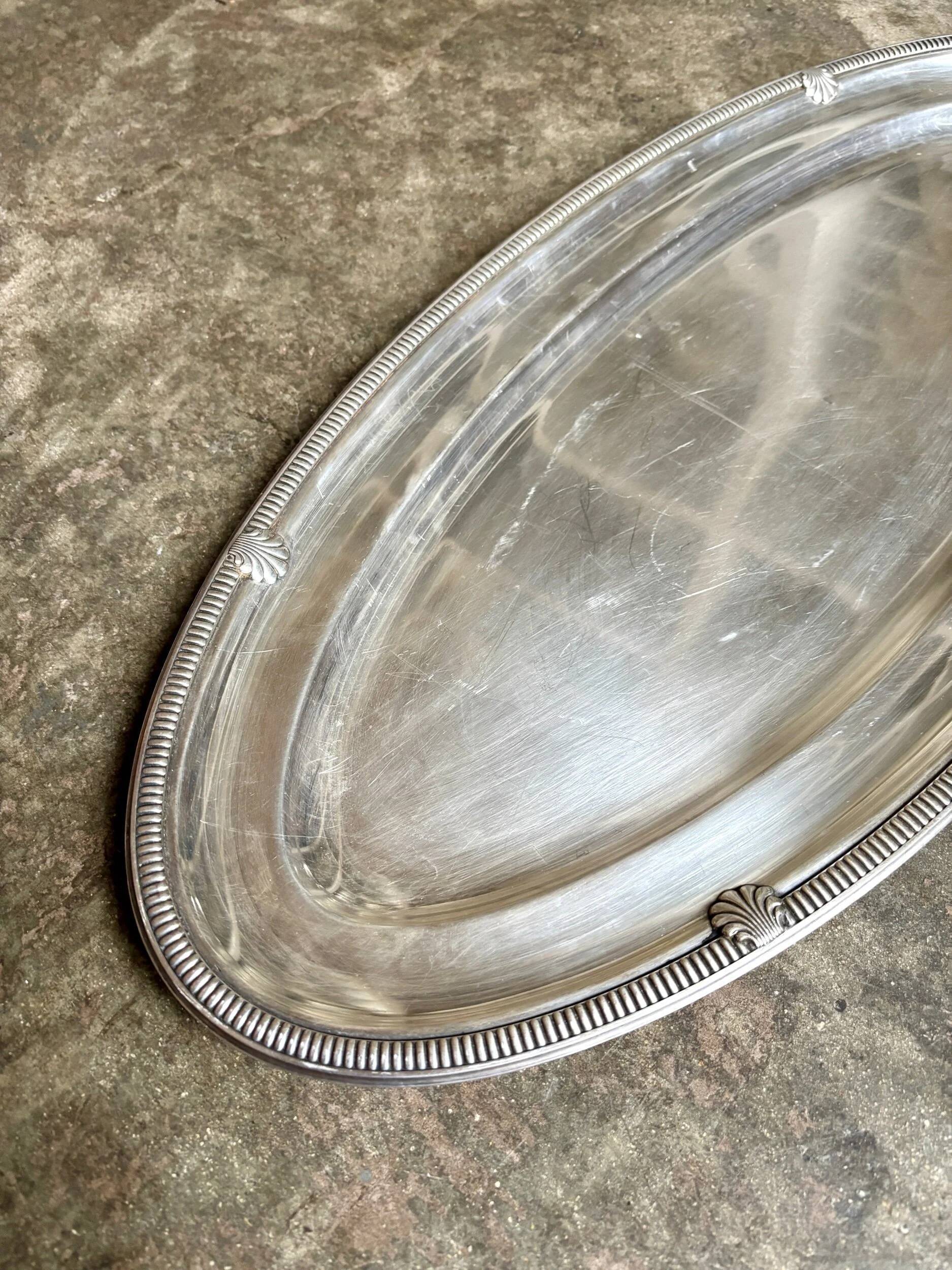 Oval silver-plated metal dish, shell motif no. 1