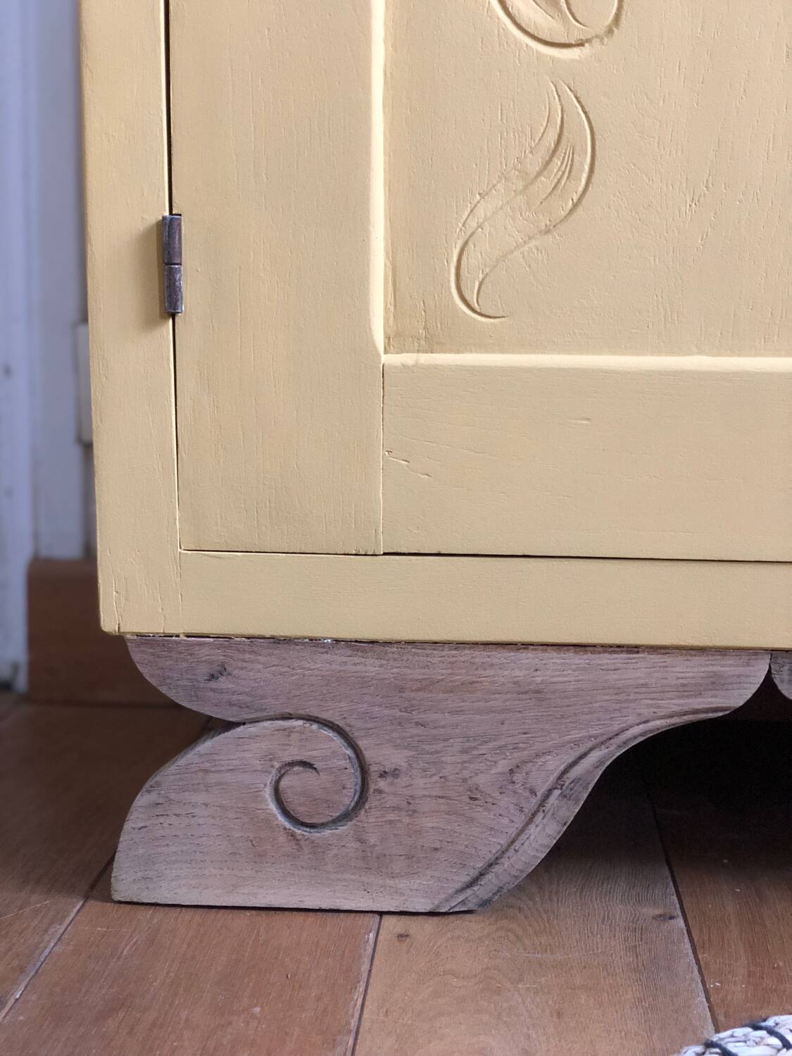 Asymmetrical vintage chest of drawers