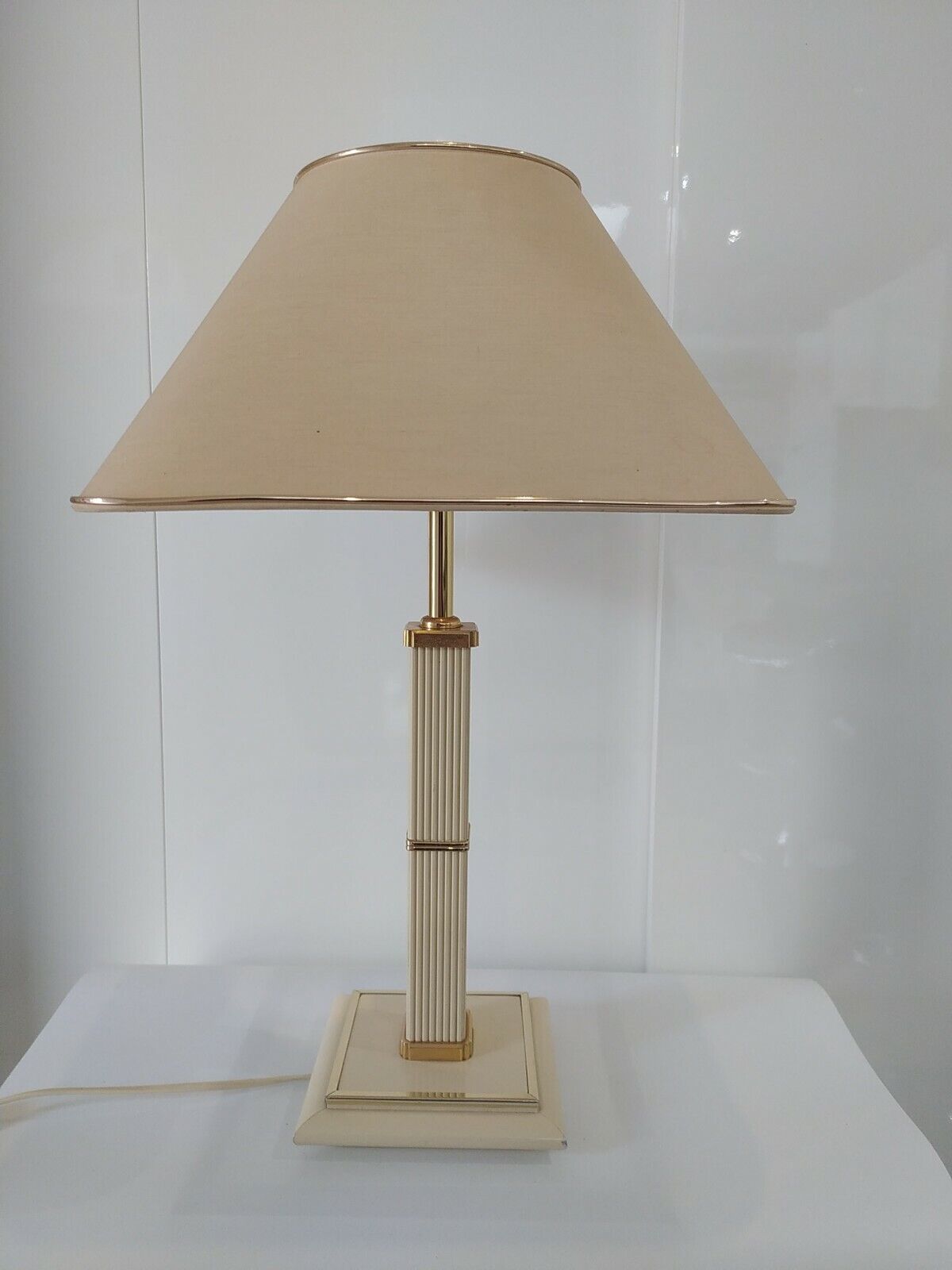 Salon lamp robert de schuytener