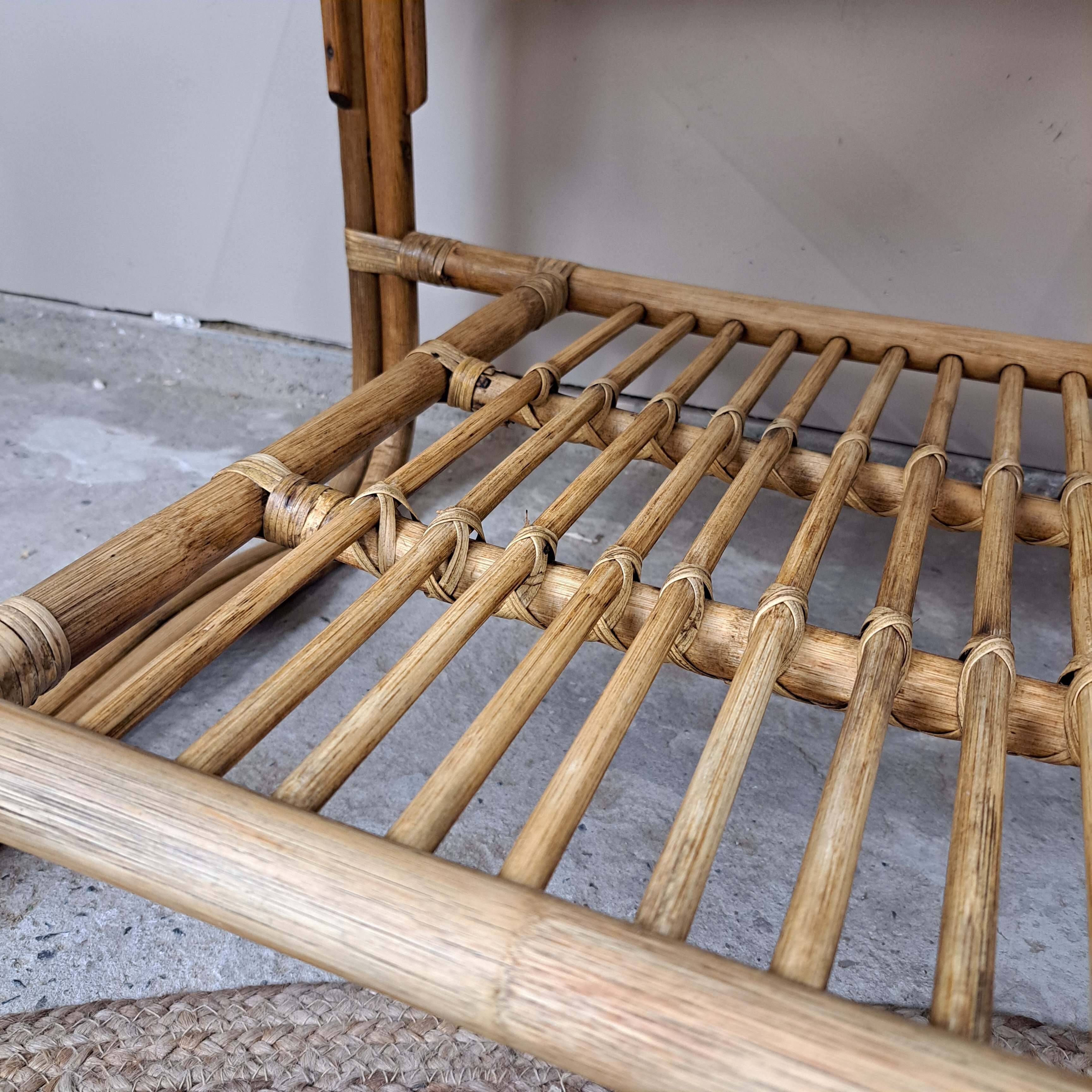 Table basse en rotin