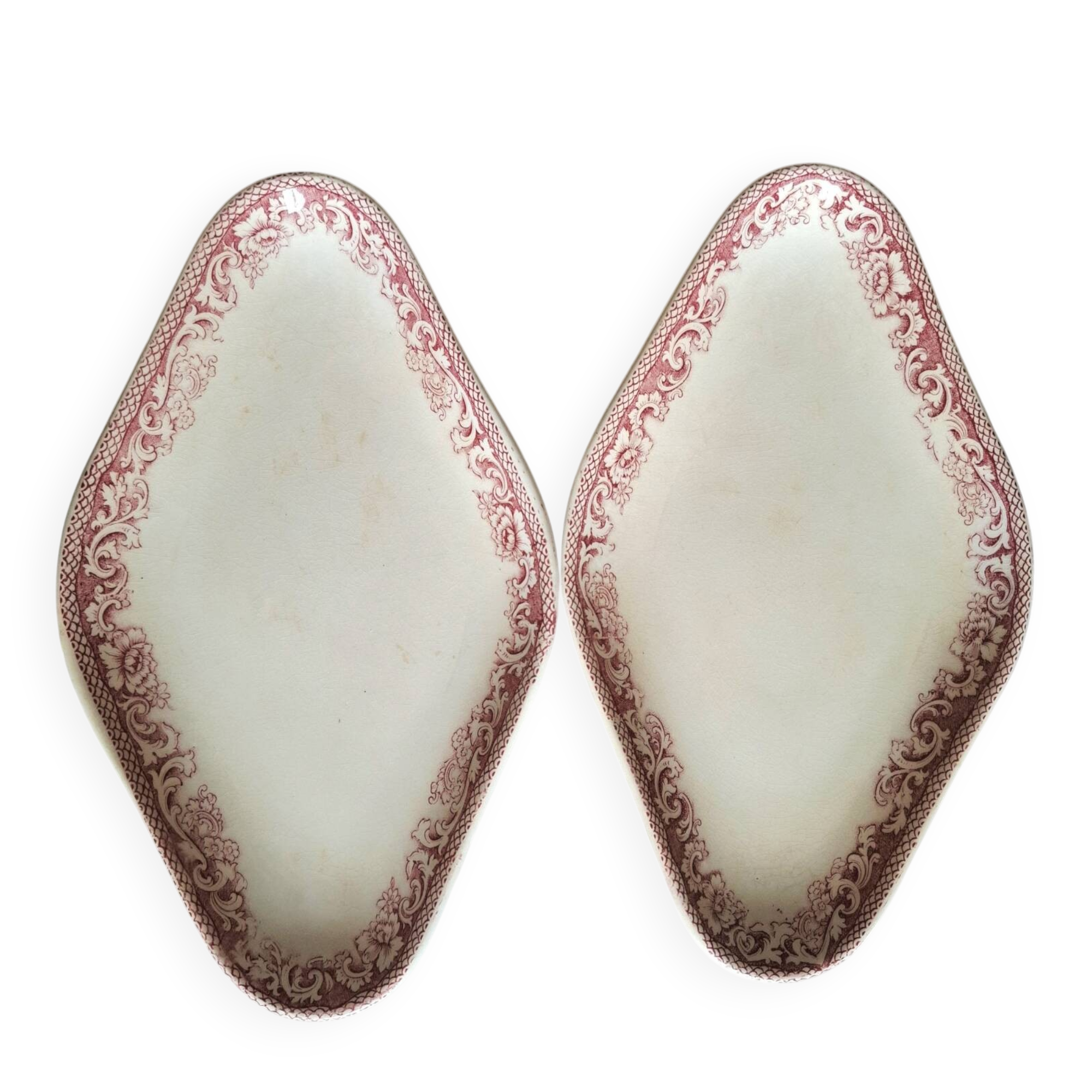 Raviers anciens en faïence terre de fer