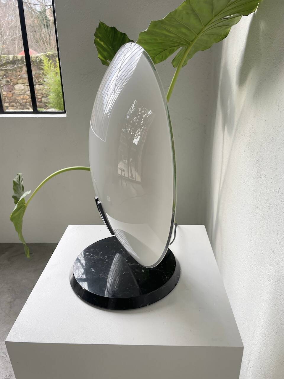 “La Perla” desk lamp by Bruno Gecchelin for Oluce 1980