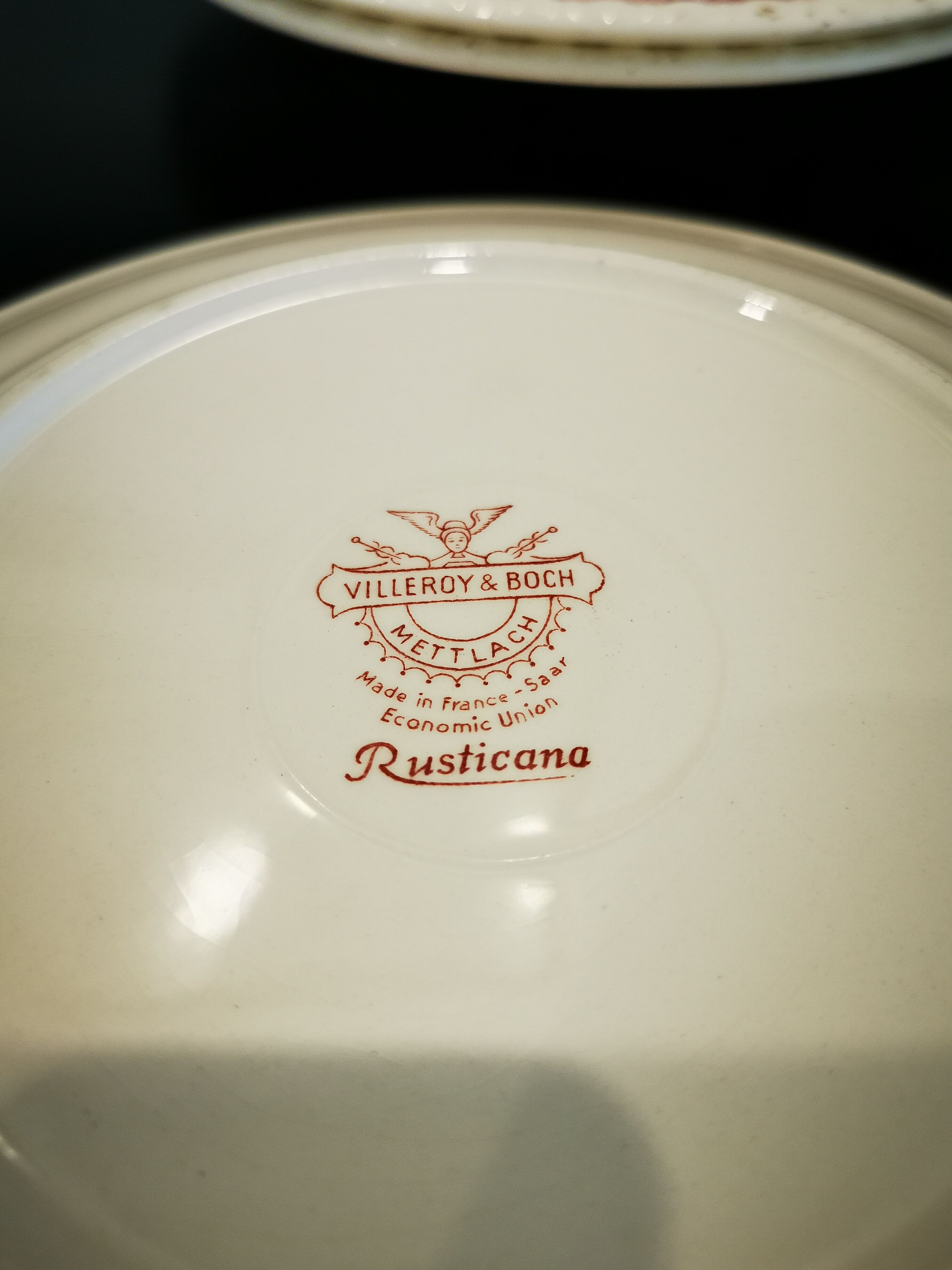 Set of 6 dessert plates and the Villeroy & Boch Rusticana serving dish