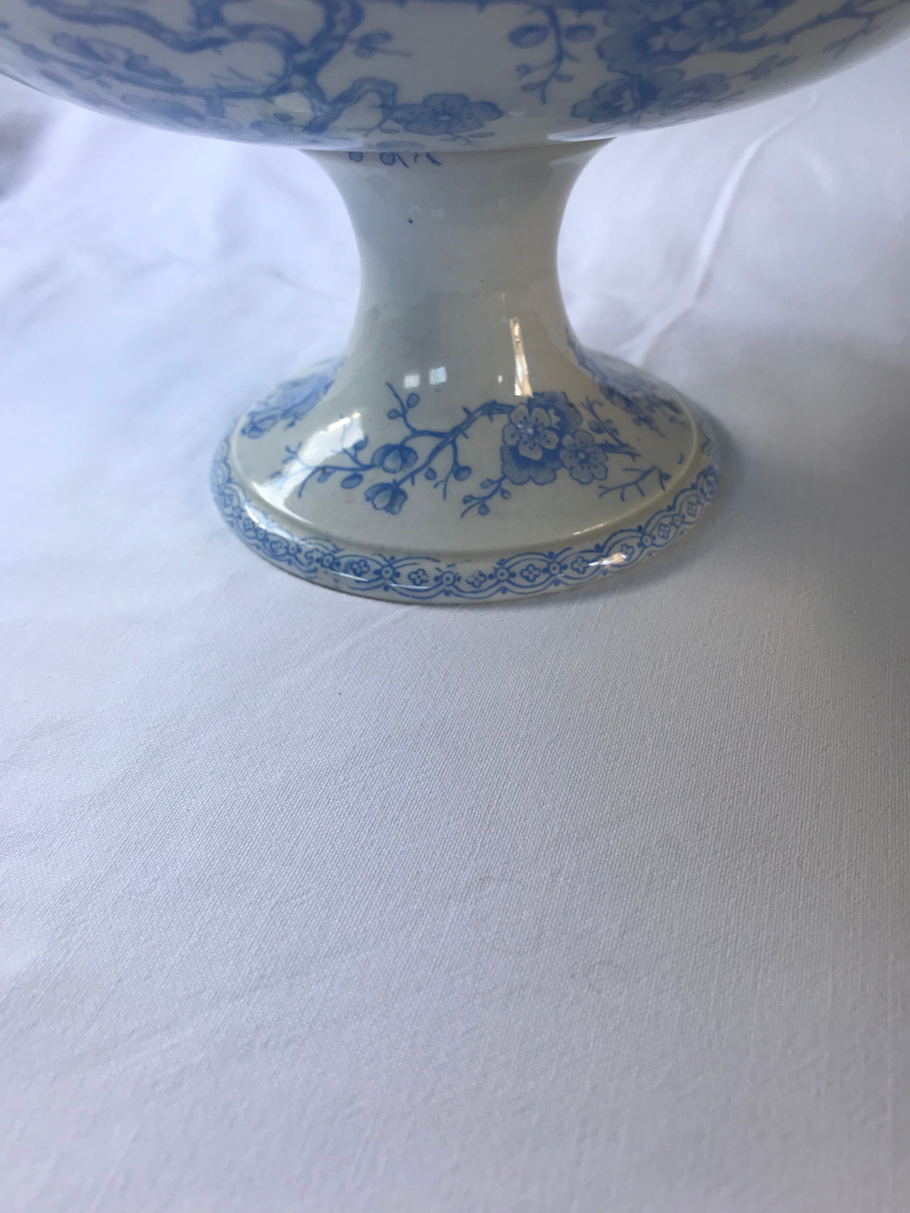 Compotier on piedouche in Gien earthenware