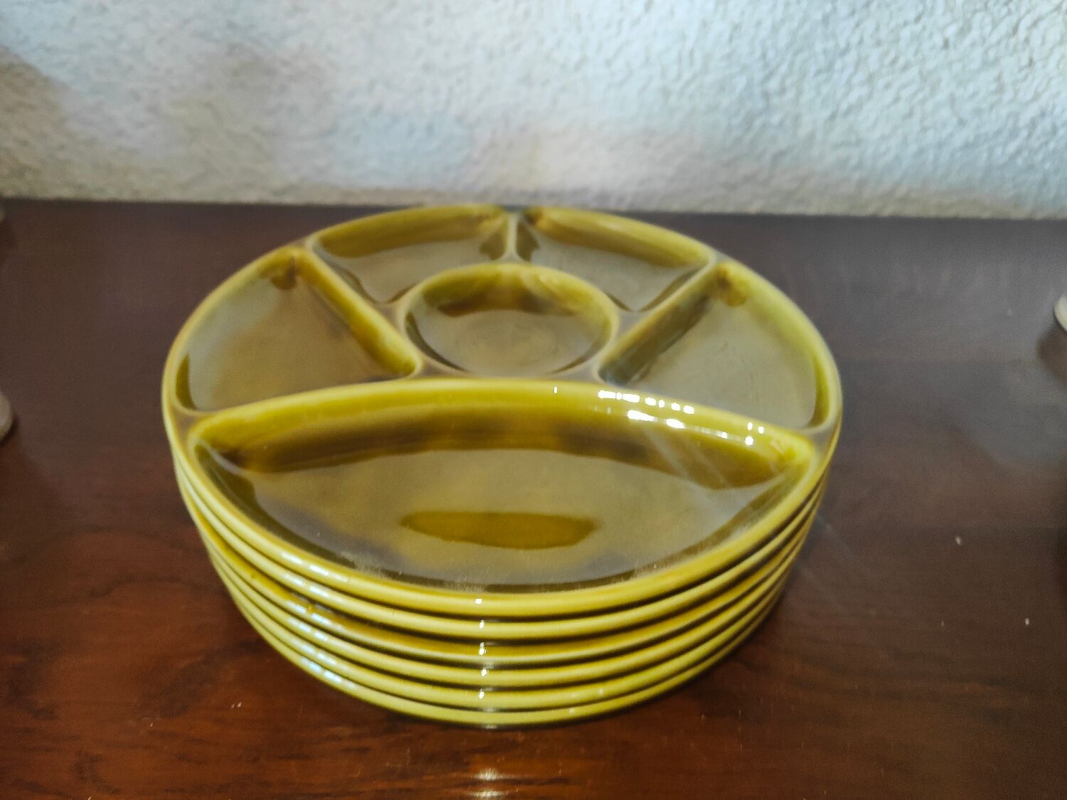 6 oyster plates in green Gien earthenware