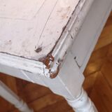 Bureau gris clair patiné