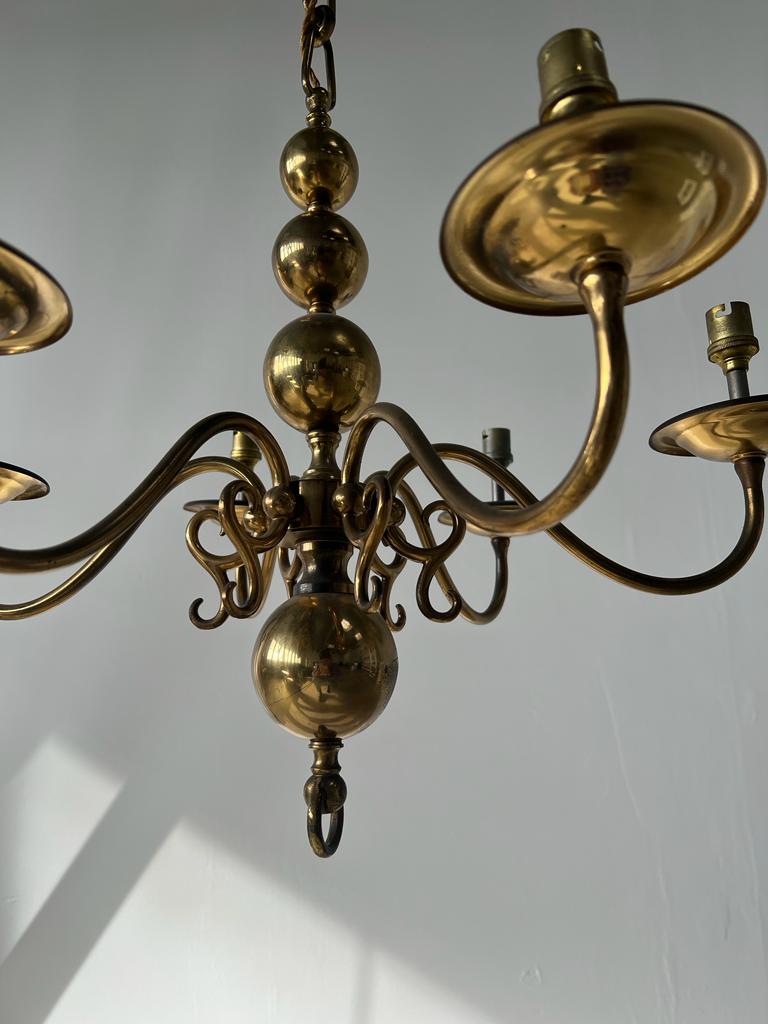 Small golden Dutch chandelier with 6 arms of light