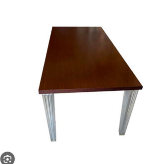 Table Kartell