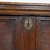 Commode anglaise en chêne, XVIIe siècle