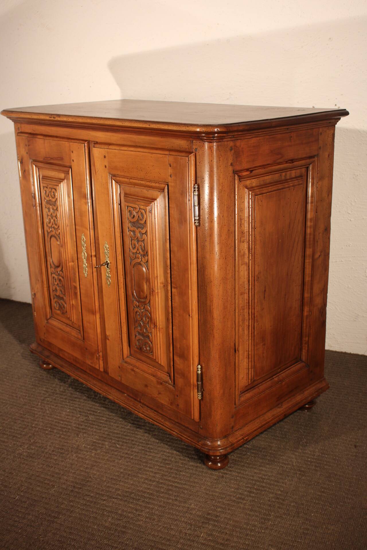 Small 18th century walnut sideboard