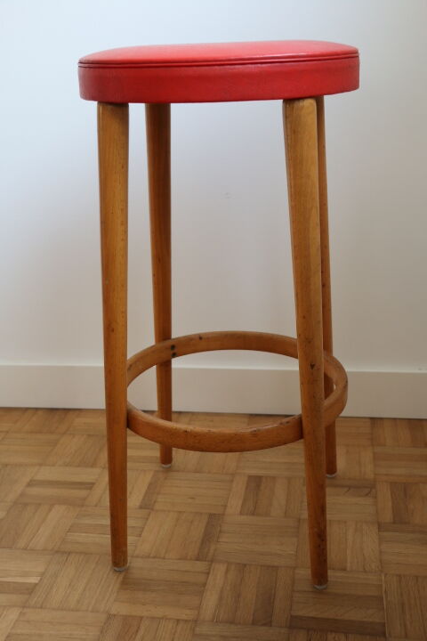 3 Baumann stools 700mm skai