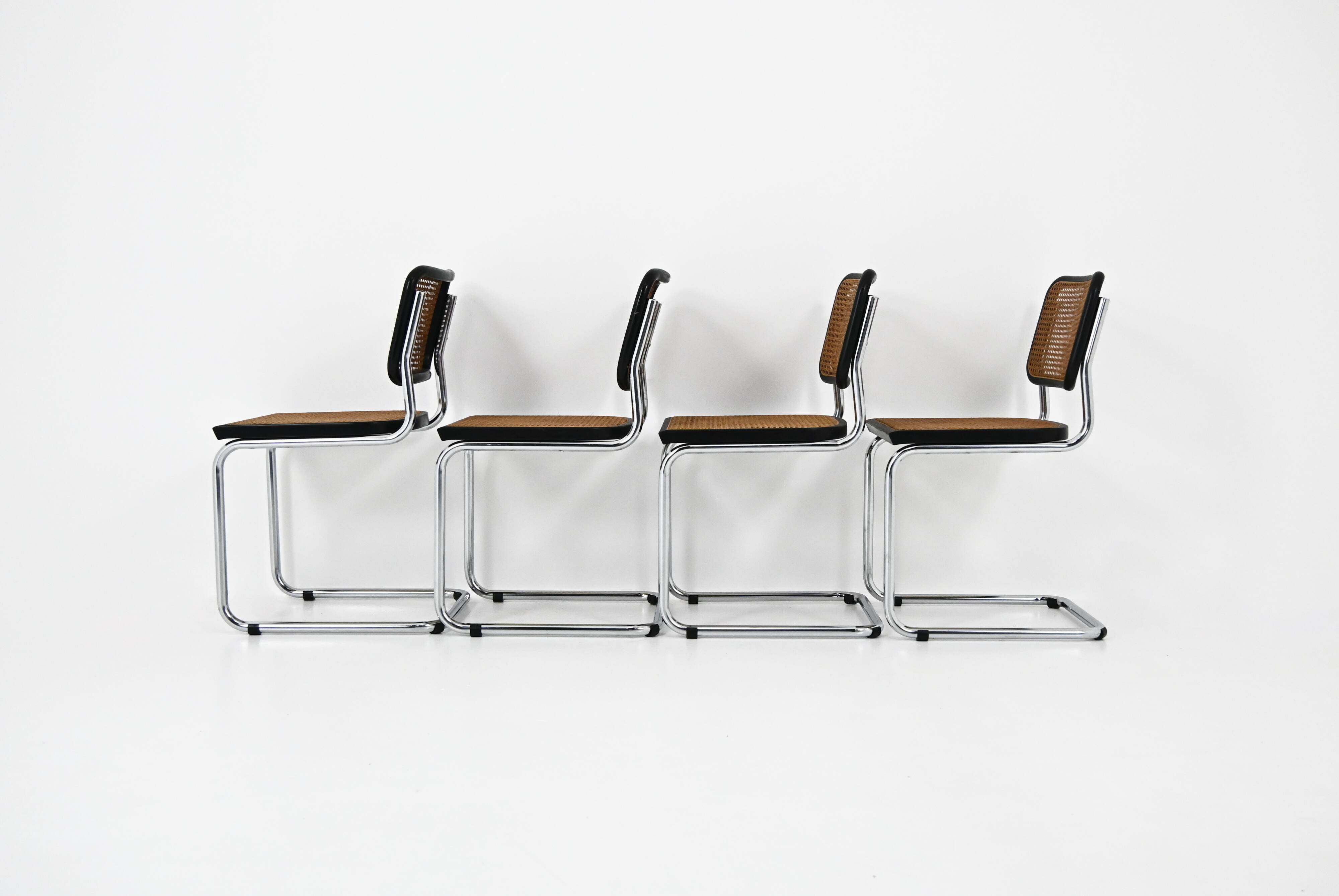 Set of 4 B32 model dining chairs by Marcel Breuer.