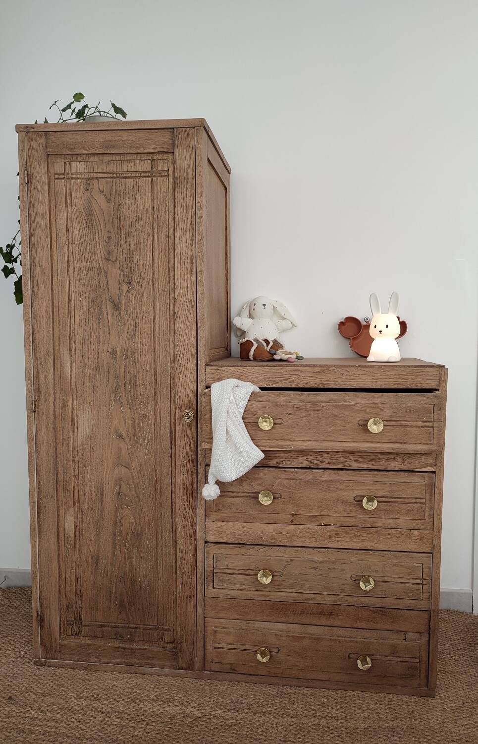 Asymmetrical wardrobe