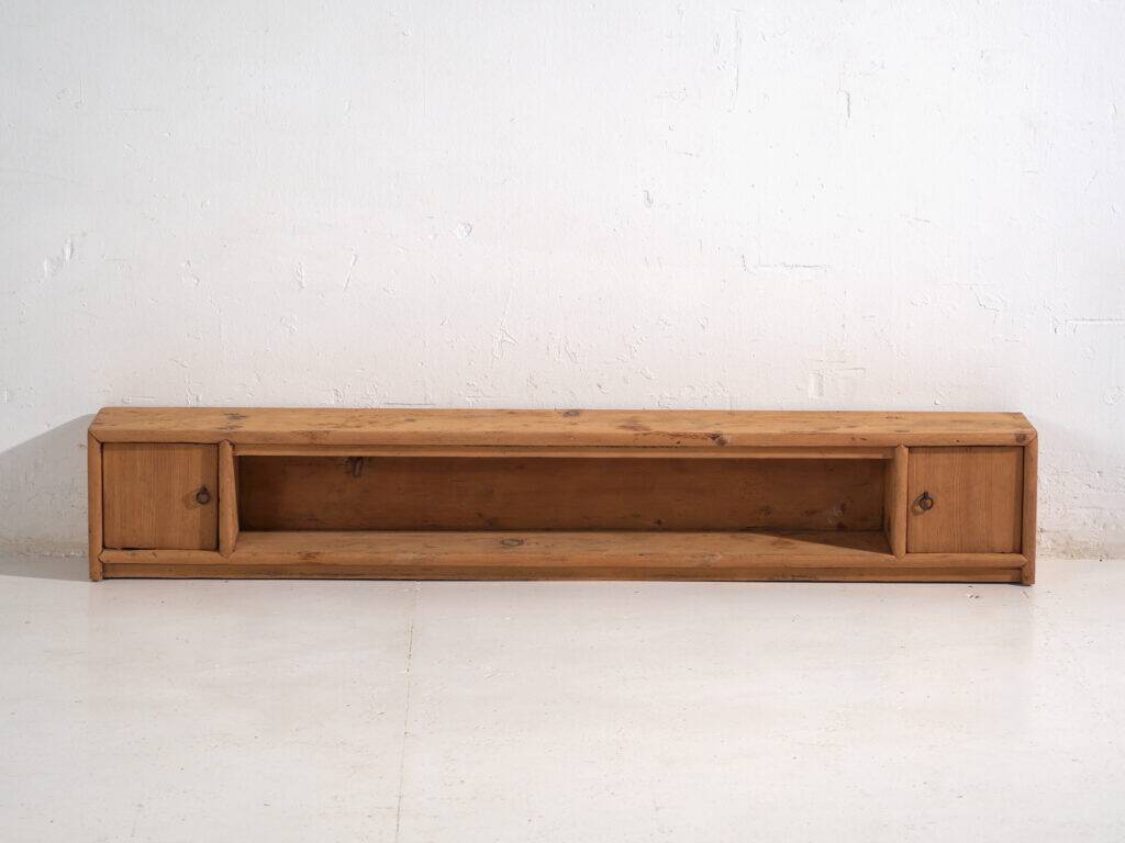 Old pine wood buffet – China, circa 1930