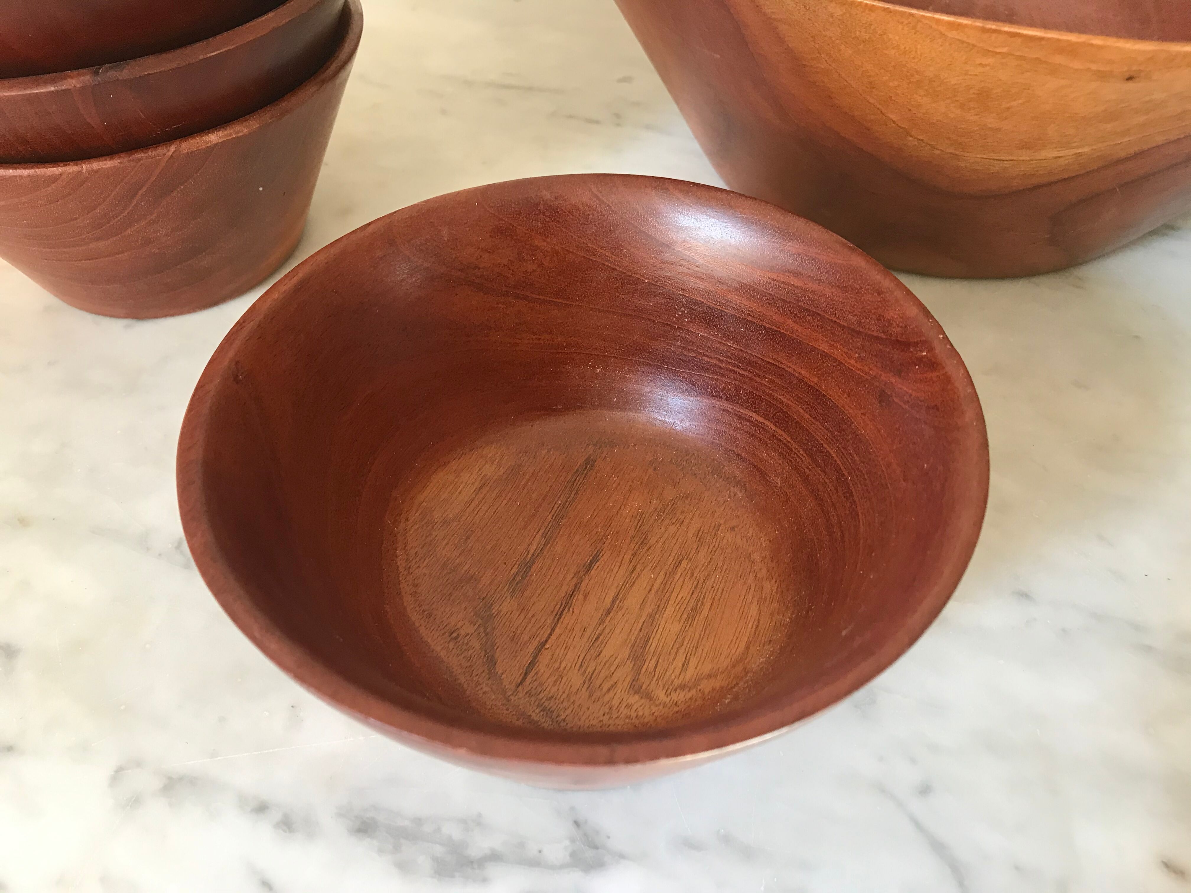 Saladier et ses bols en bois vintage