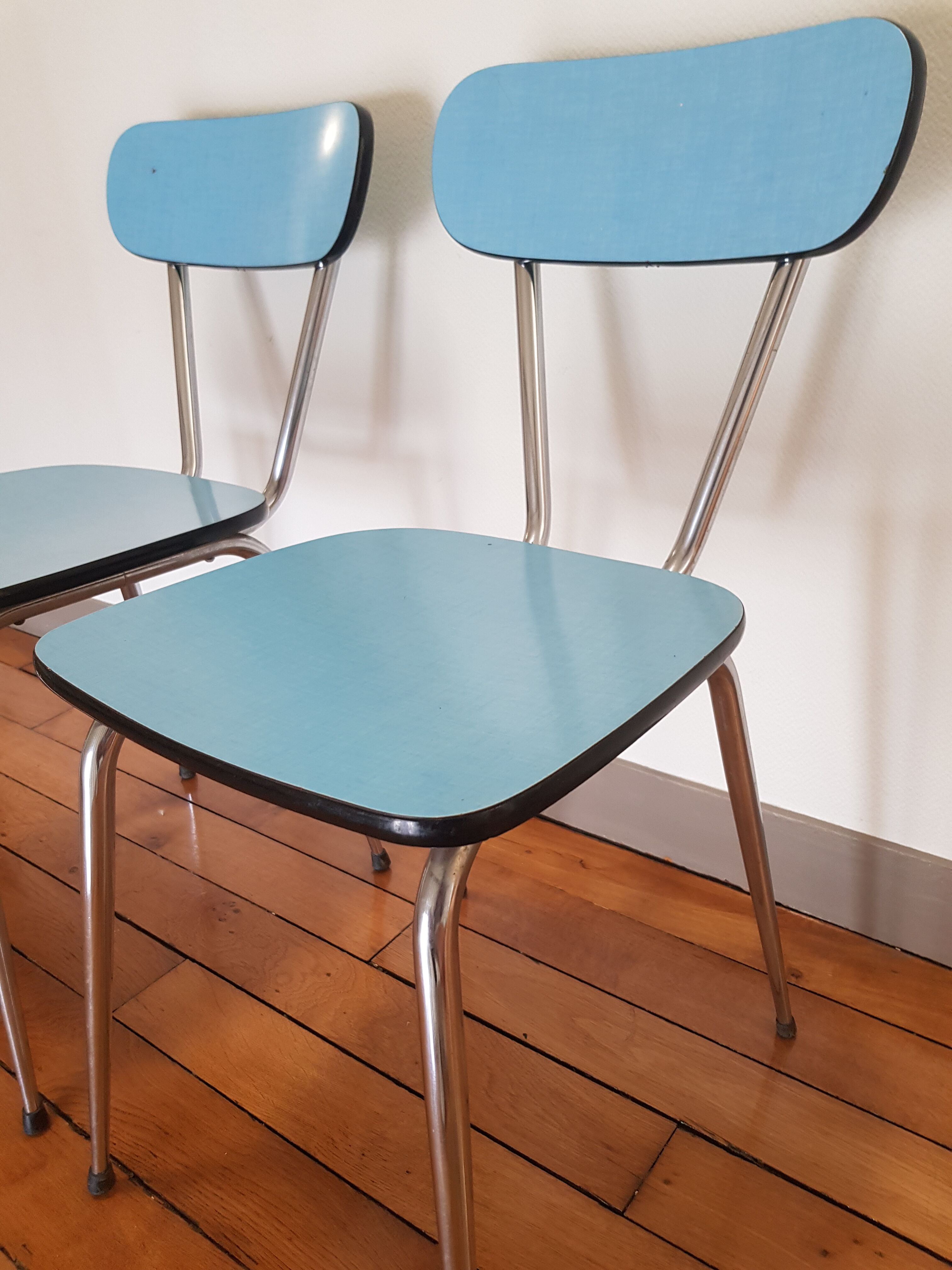 Lot of 2 Peugeot formica chairs