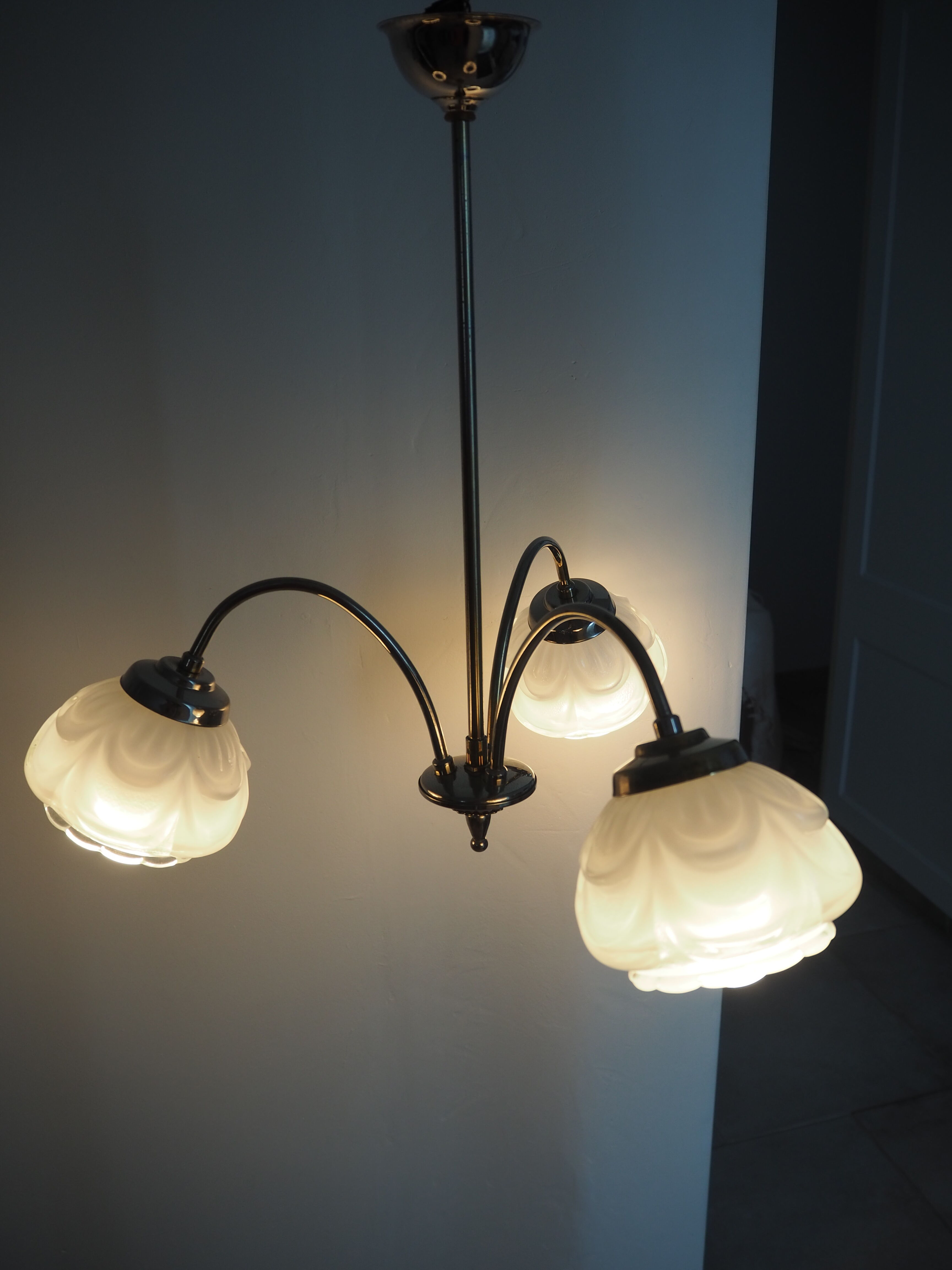 3-light pendant light in brass and white glass globe from the 1950s-1960s
