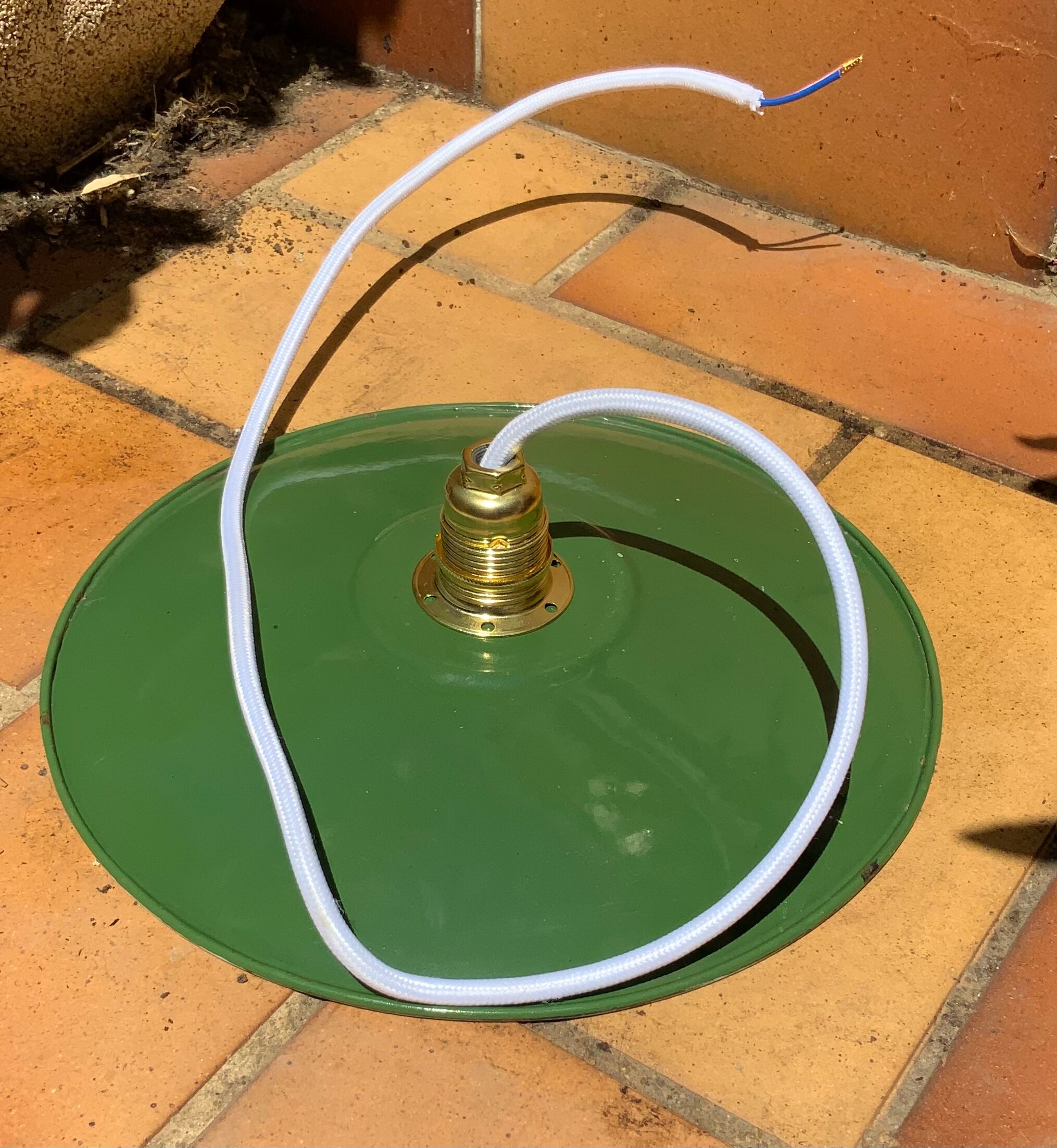 Suspension in green and white vintage enamelled sheet metal diameter 24 cm