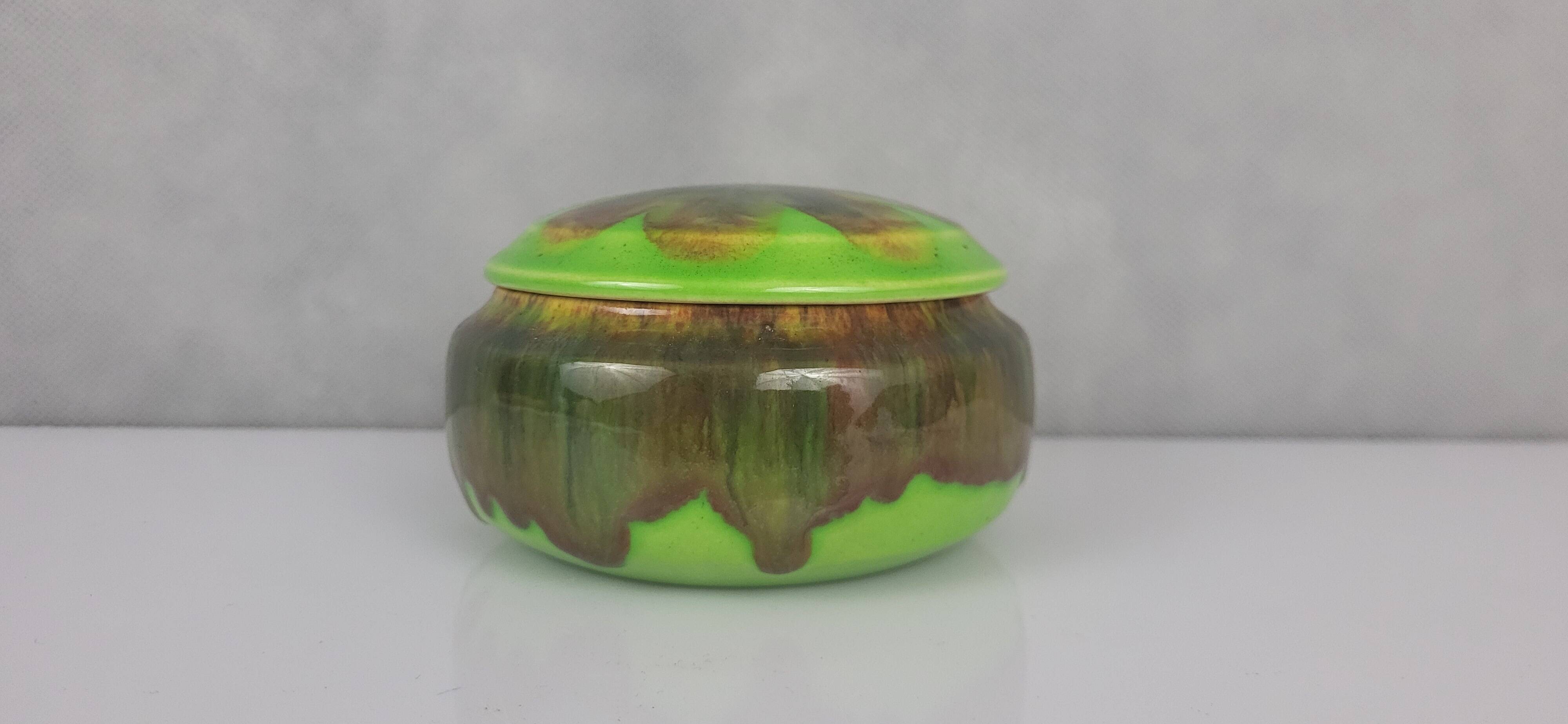 Stoneware box signed Lacheny / Puisaye