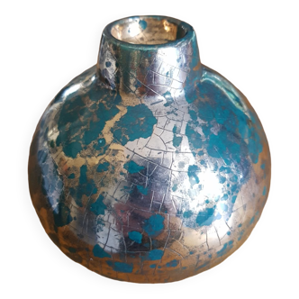 Cracked ceramic vase