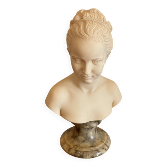 Buste femme en albâtre