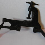 Cartridge-making apparatus