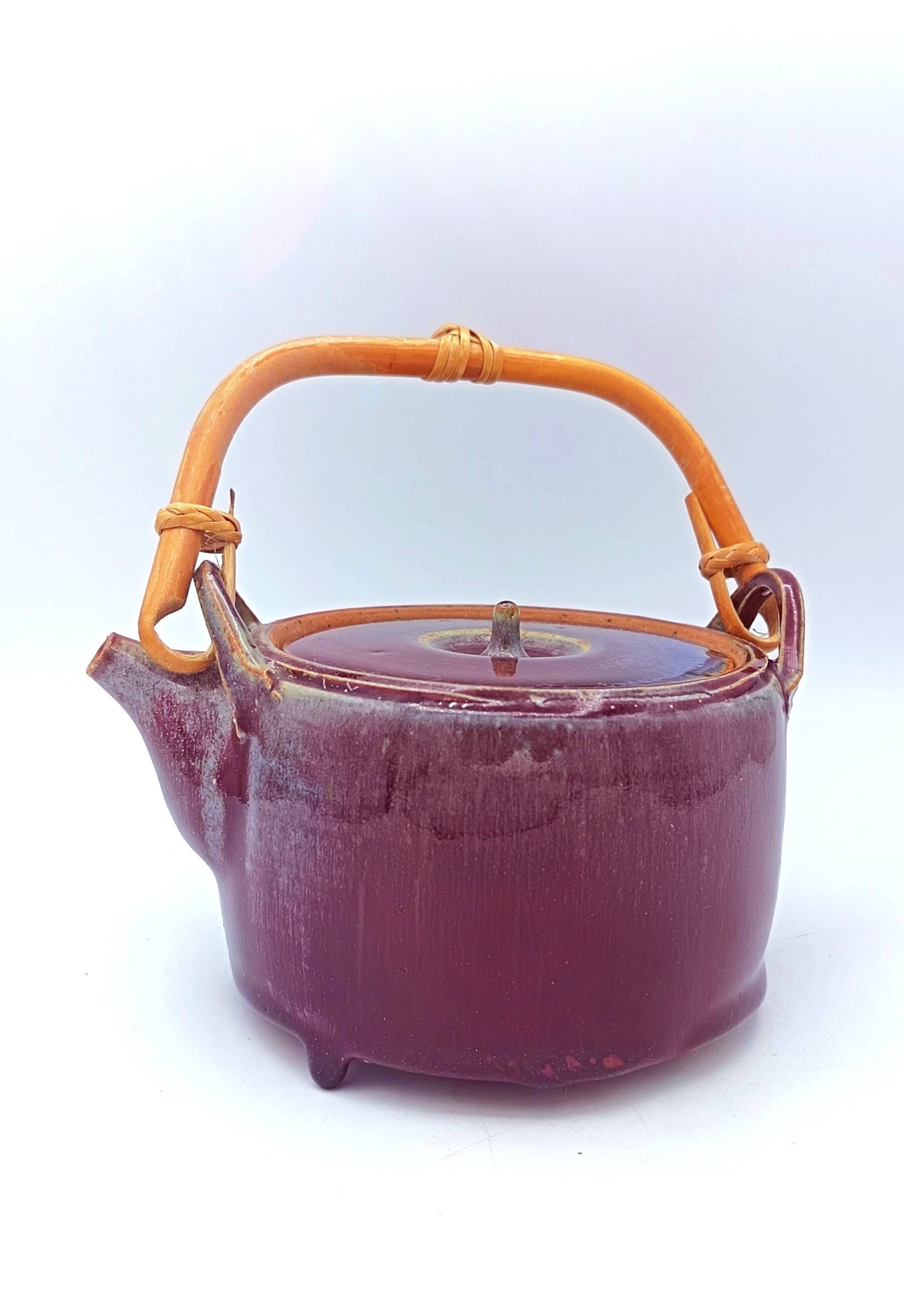 Stoneware teapot - to be identified