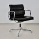 Fauteuil en cuir noir de Charles & Ray Eames pour Herman Miller, 1970