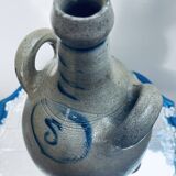 Grey stoneware jug of the botijo type, Spanish gargoulette