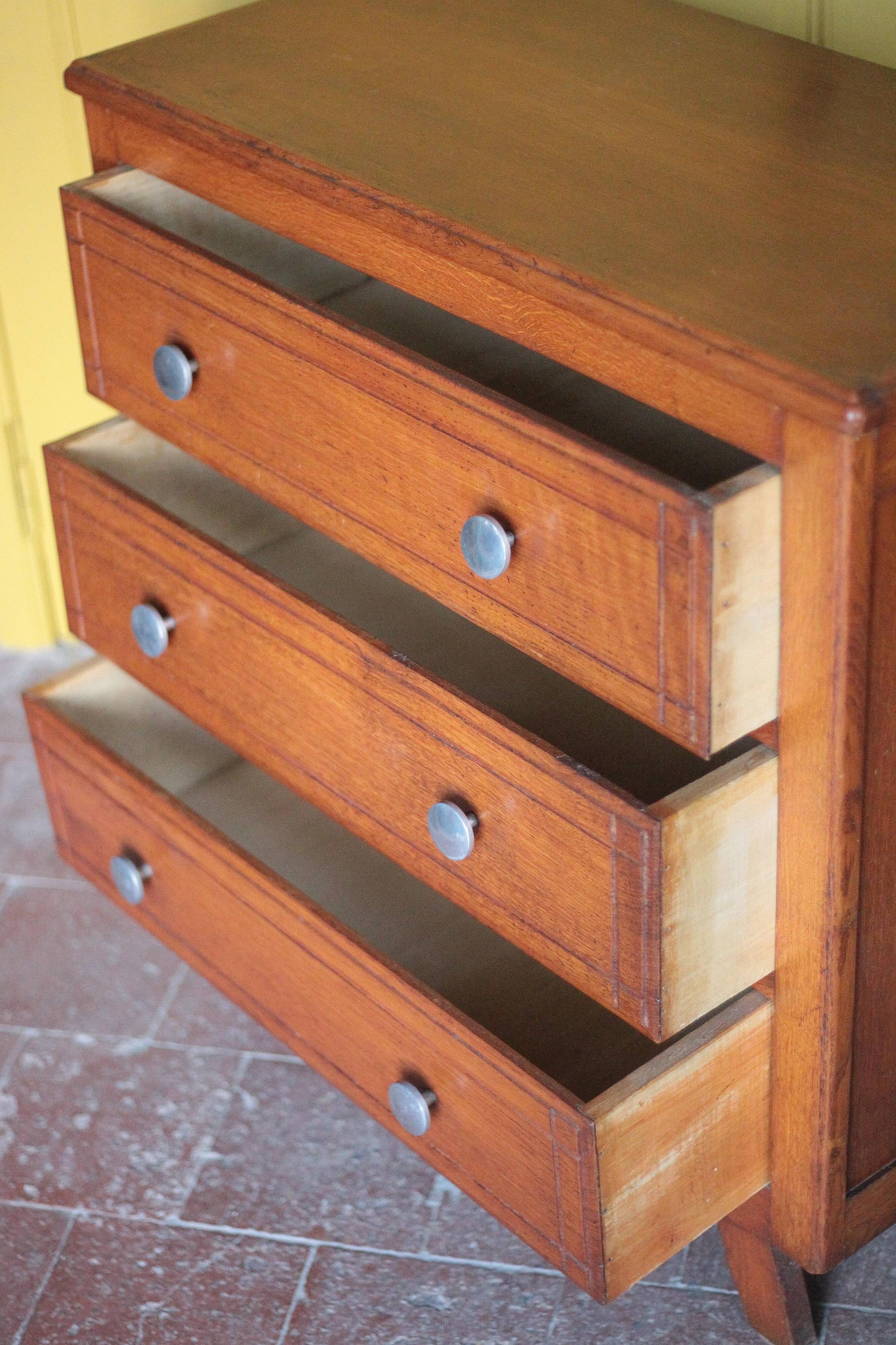 Wooden chest of drawers with 3 drawers, storage furniture, antique furniture, Art Deco.