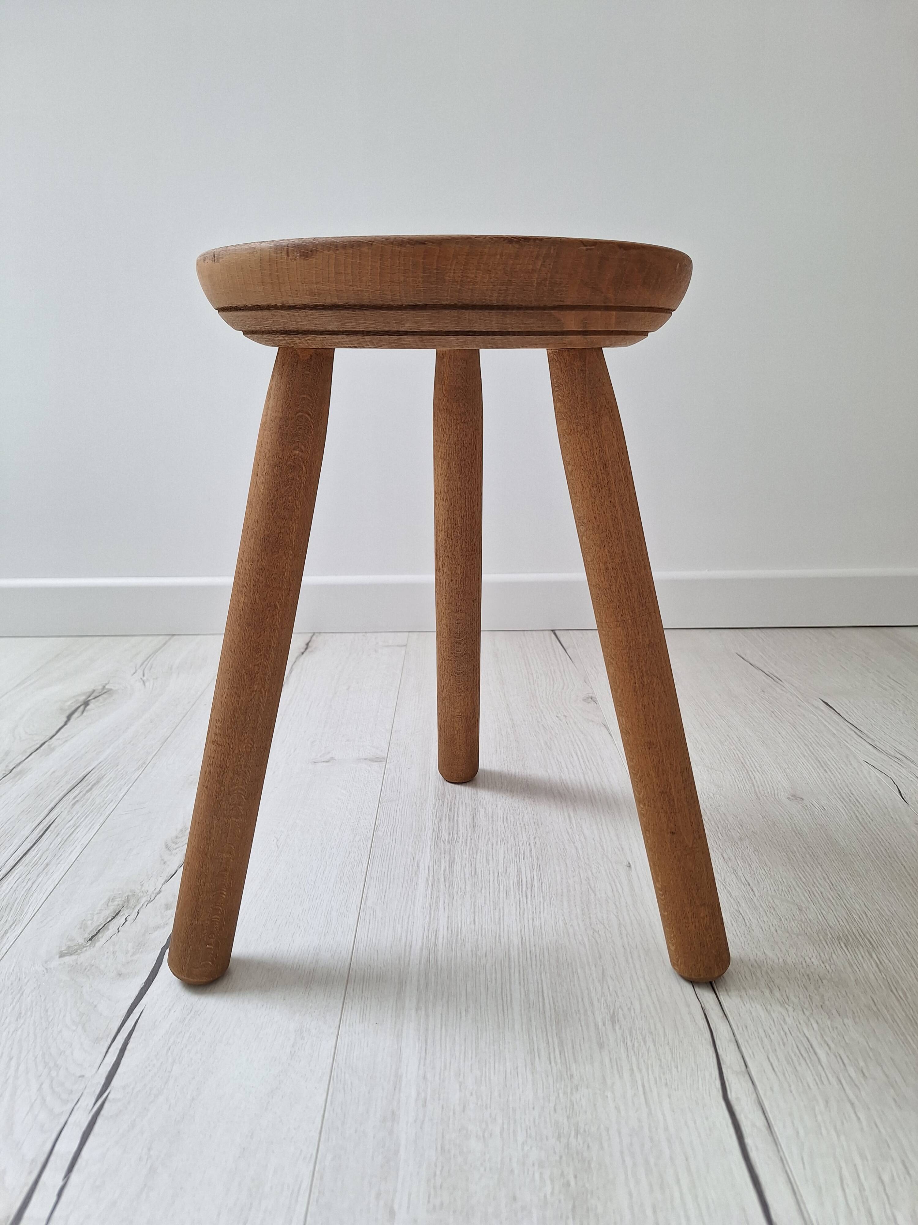 Vintage tripod stool