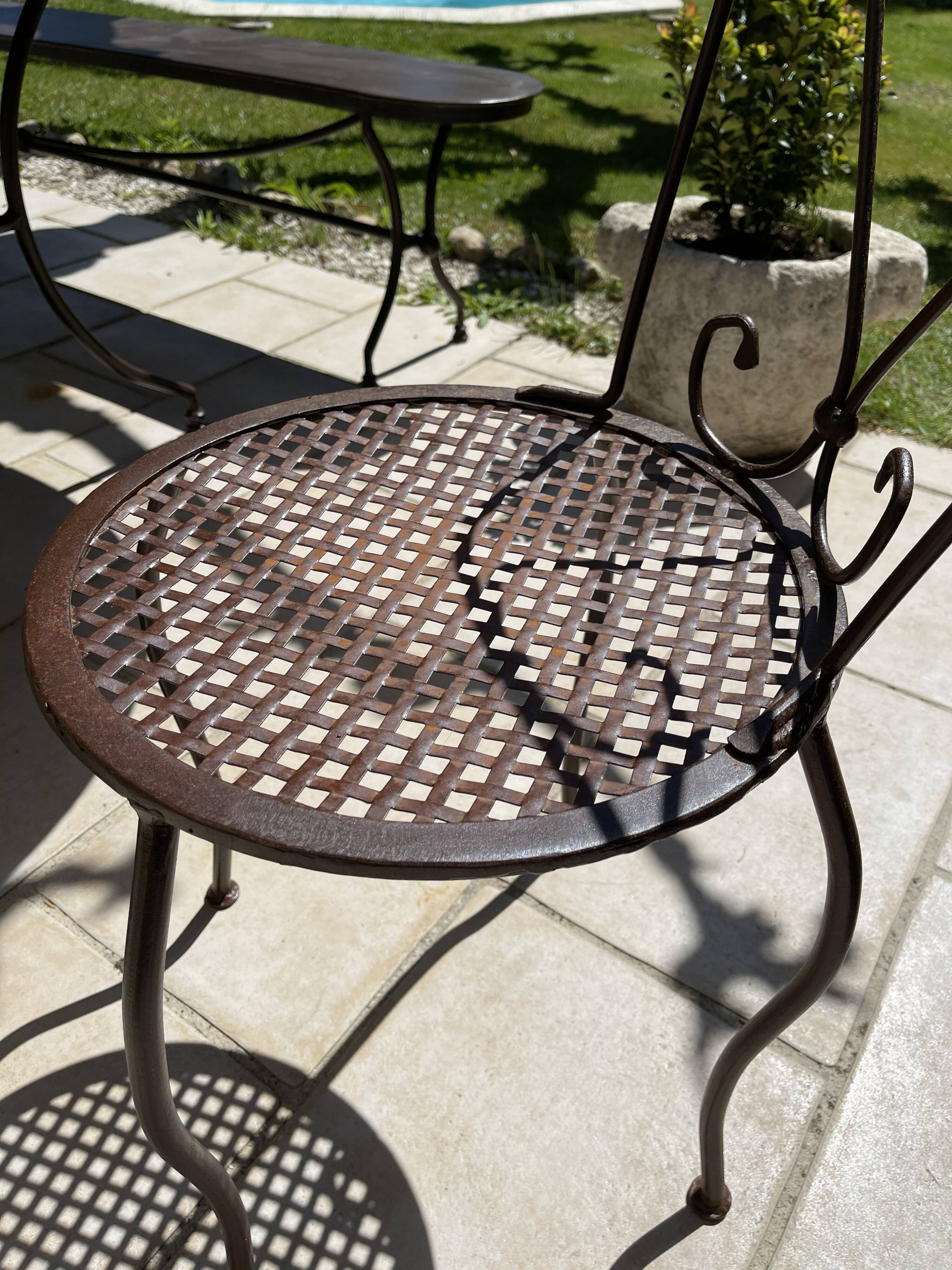 Chaise de jardin en fer forgé artisanal