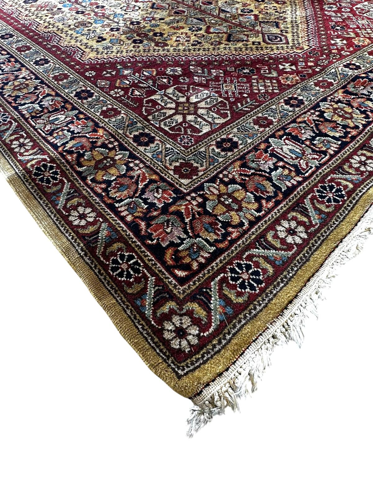 Handmade Persian carpet 182cm x 273cm