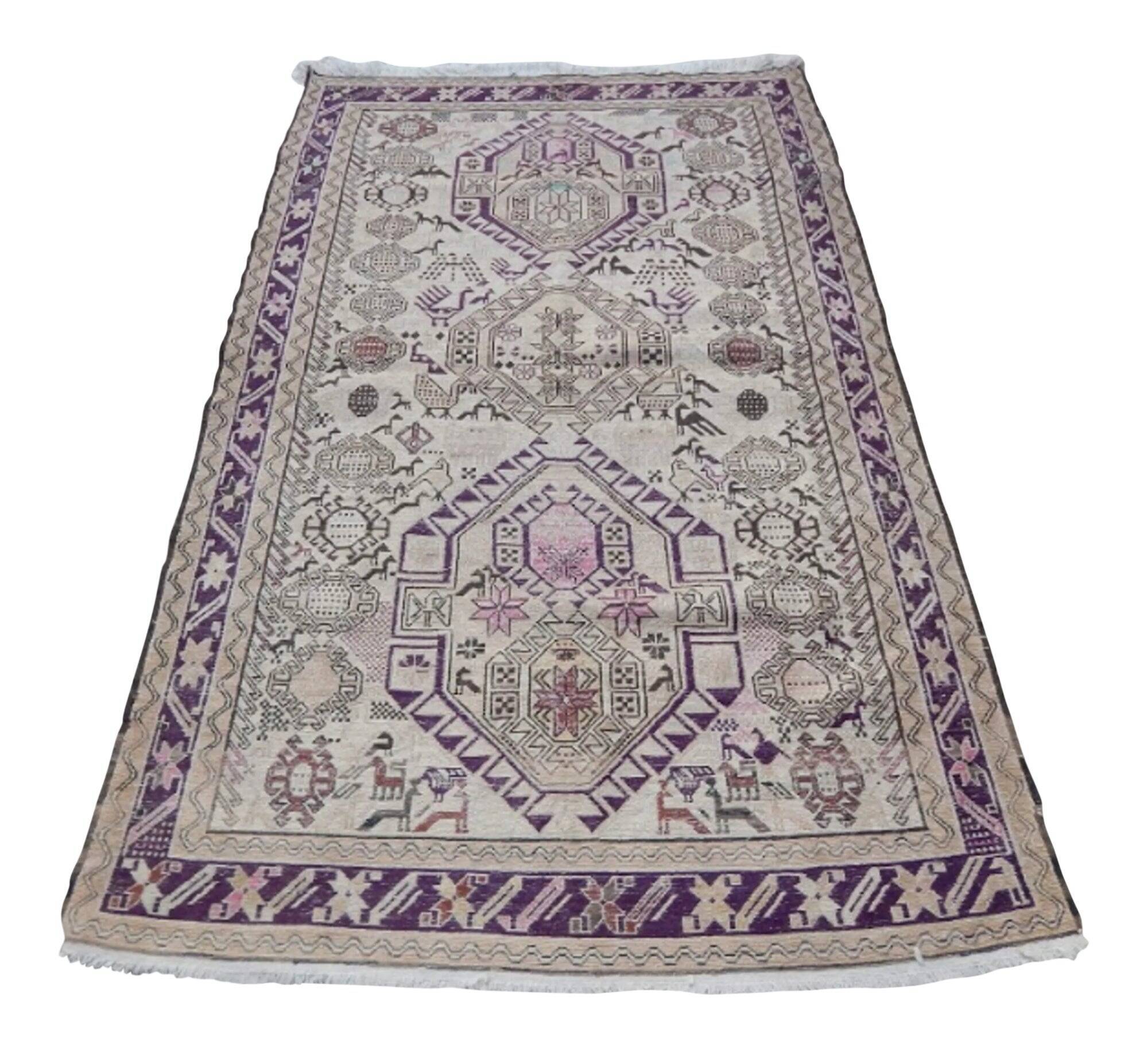 Vintage handmade Turkish rug 119x189 cm