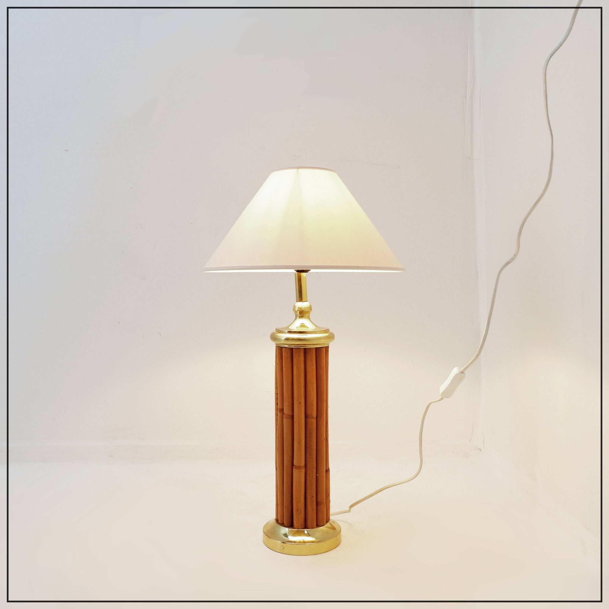 Lampe de table vintage en bambou et laiton - années 1980