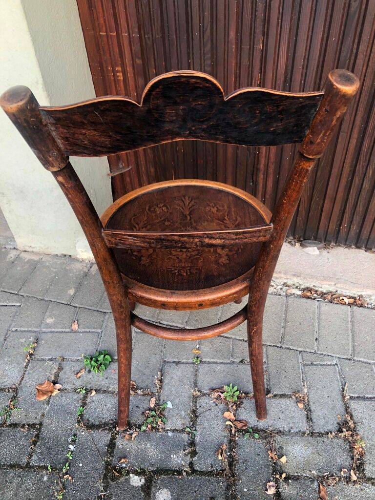 Bistro chair