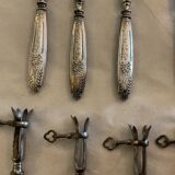 12 rib sleeves. Solid silver-filled handles. France