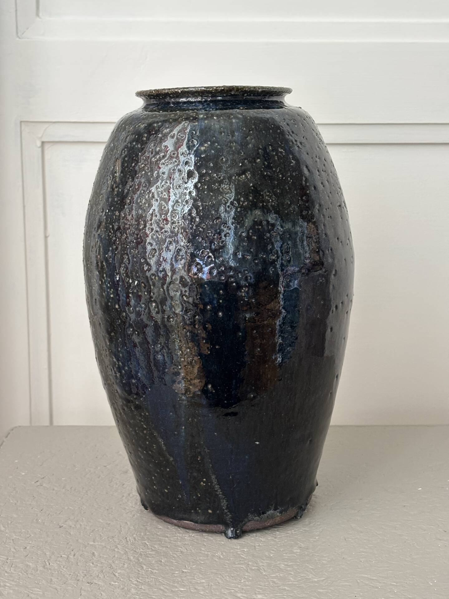 Vase en grès signé Delahaye 