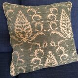 Decorative pillow case in velvet with ottoman turkish 16th century motifs